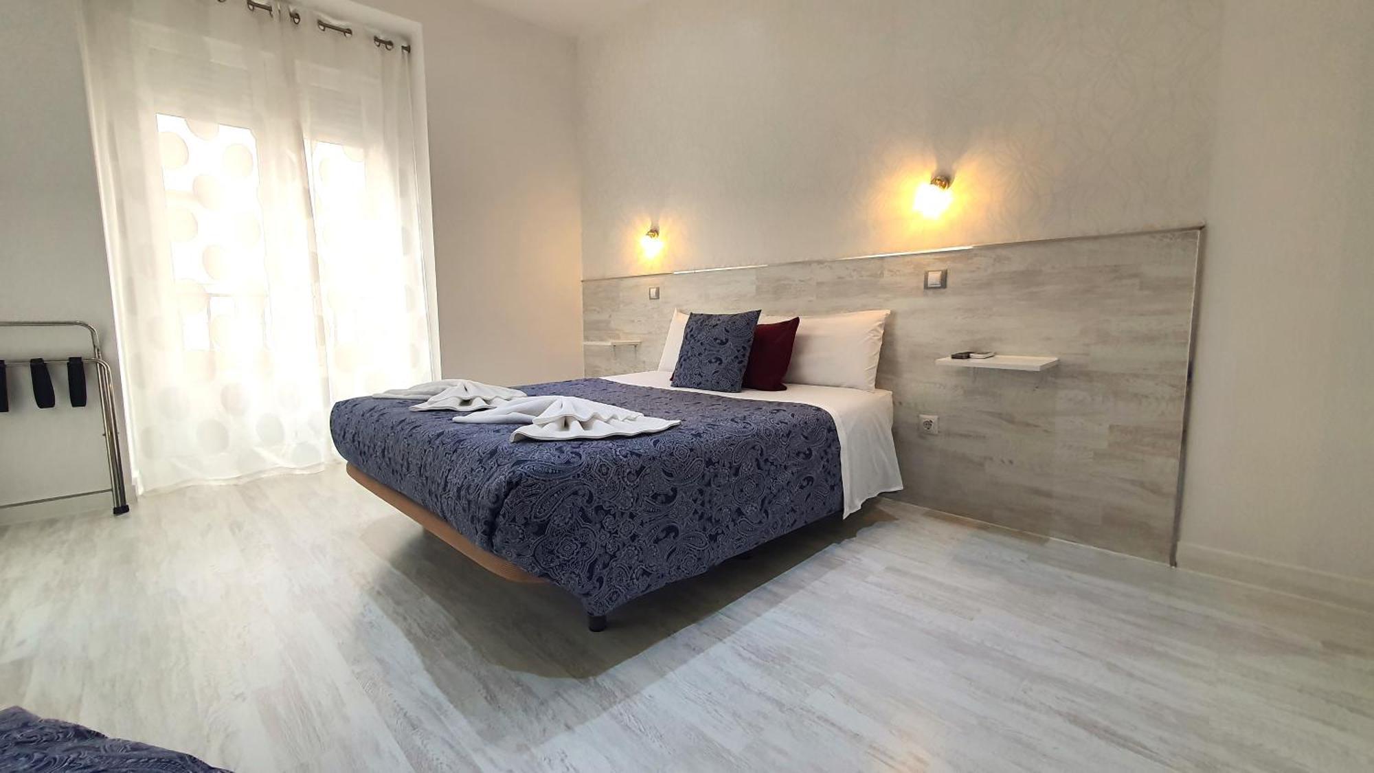 Hostal Met Madrid Extérieur photo