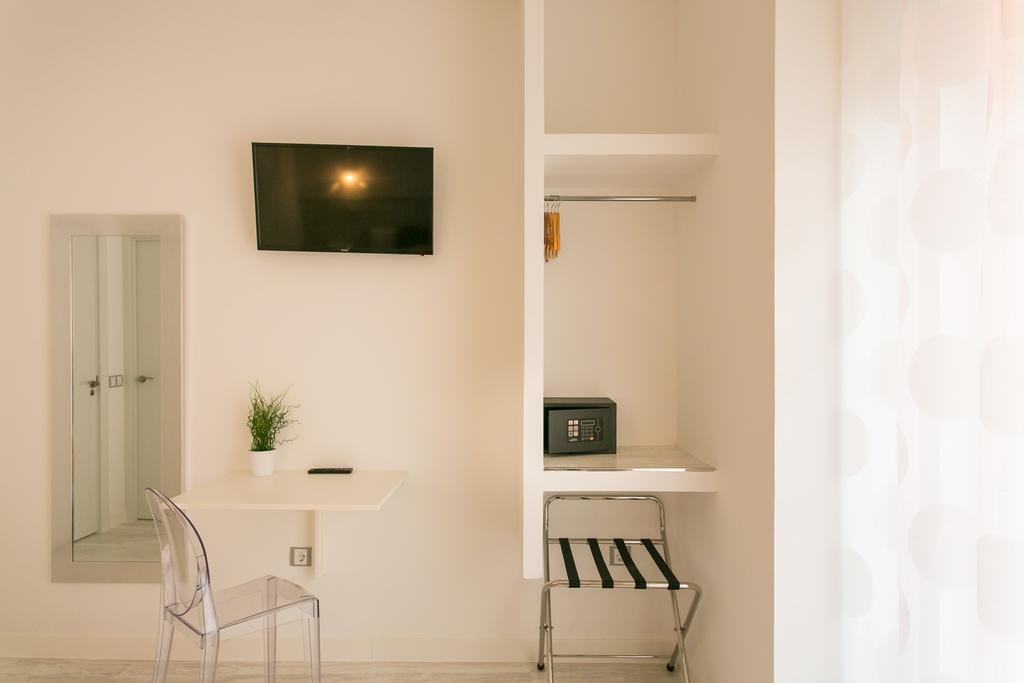 Hostal Met Madrid Extérieur photo