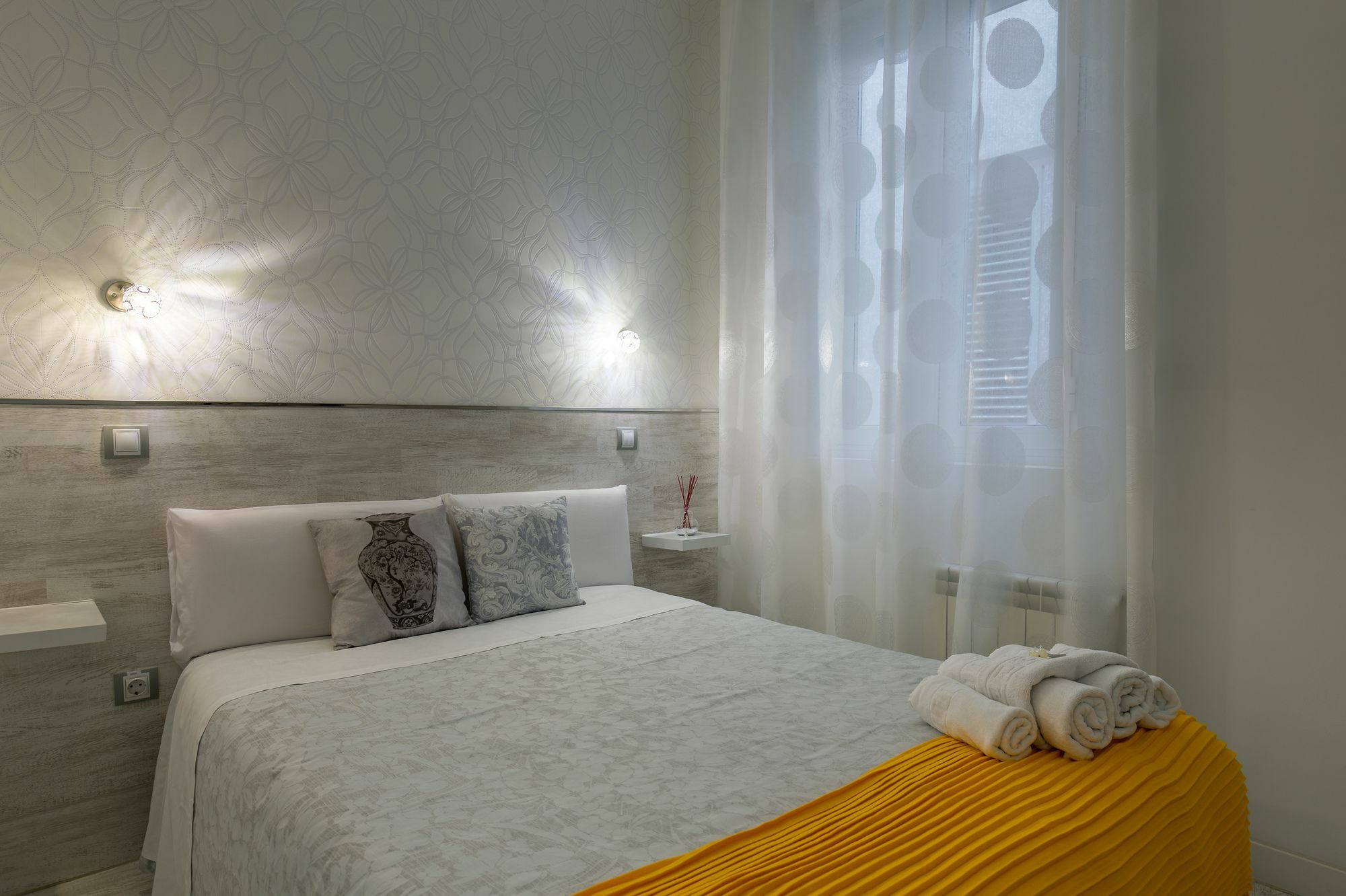 Hostal Met Madrid Extérieur photo
