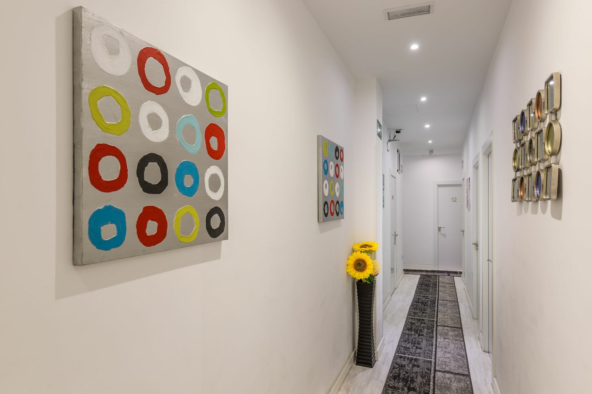 Hostal Met Madrid Extérieur photo